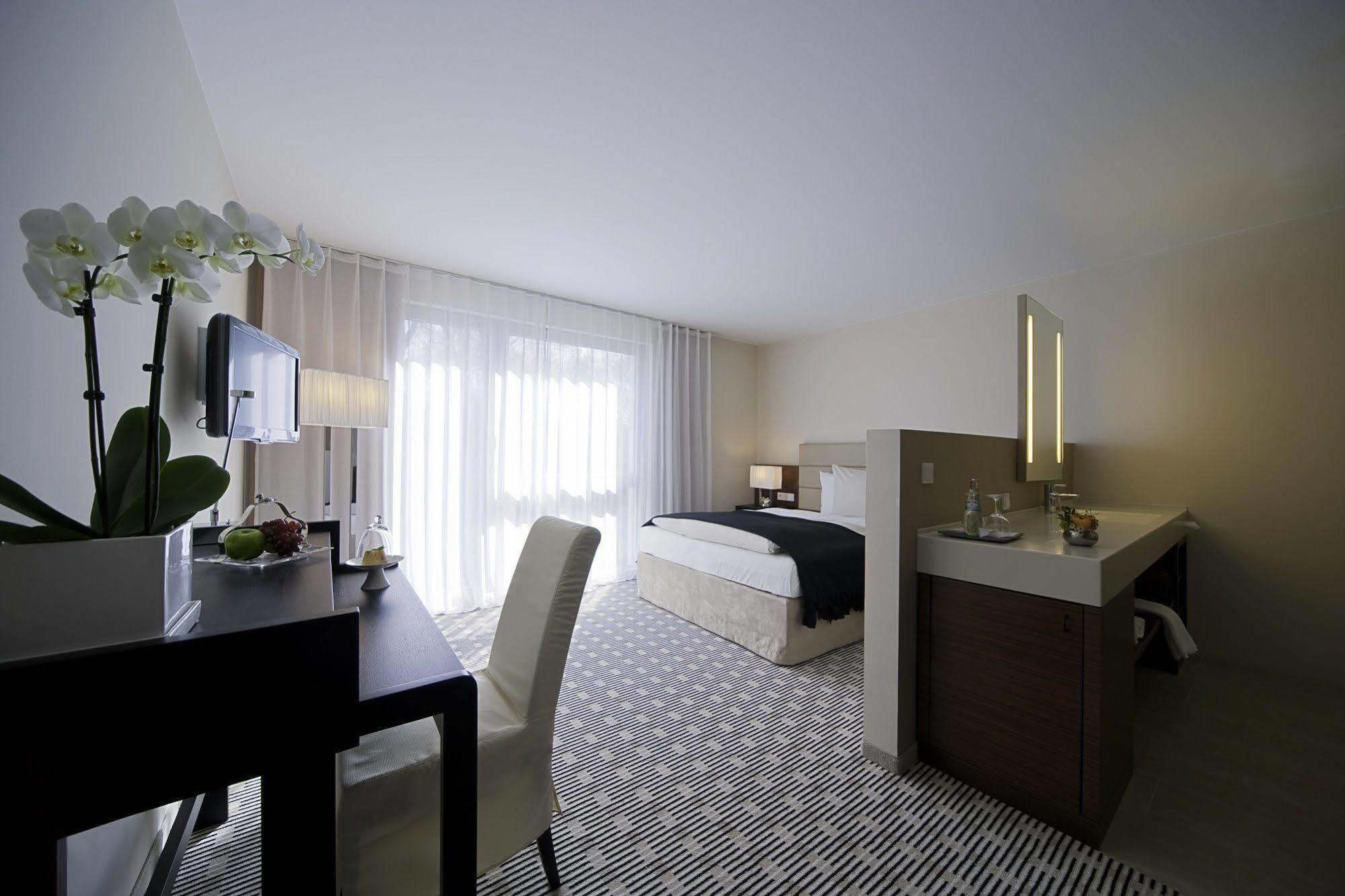 Seehotel Ketsch Schwetzingen Luaran gambar