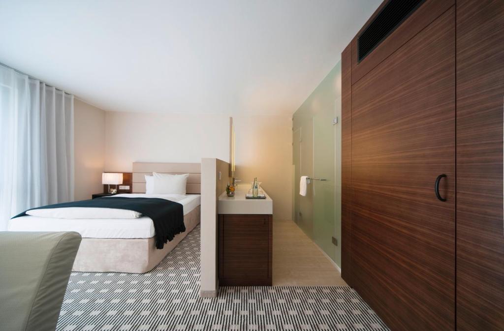 Seehotel Ketsch Schwetzingen Bilik gambar